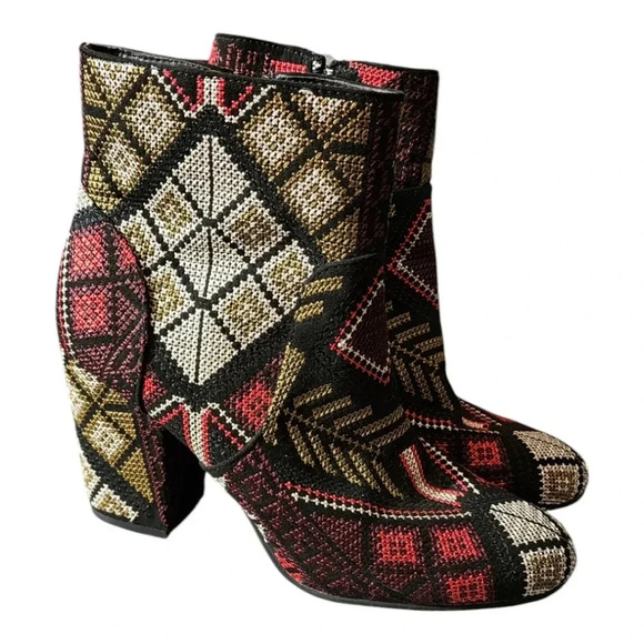 RAMPAGE Embroidered soft fleece lined ankle winter boots Chunky heel almond toe - Picture 2 of 8